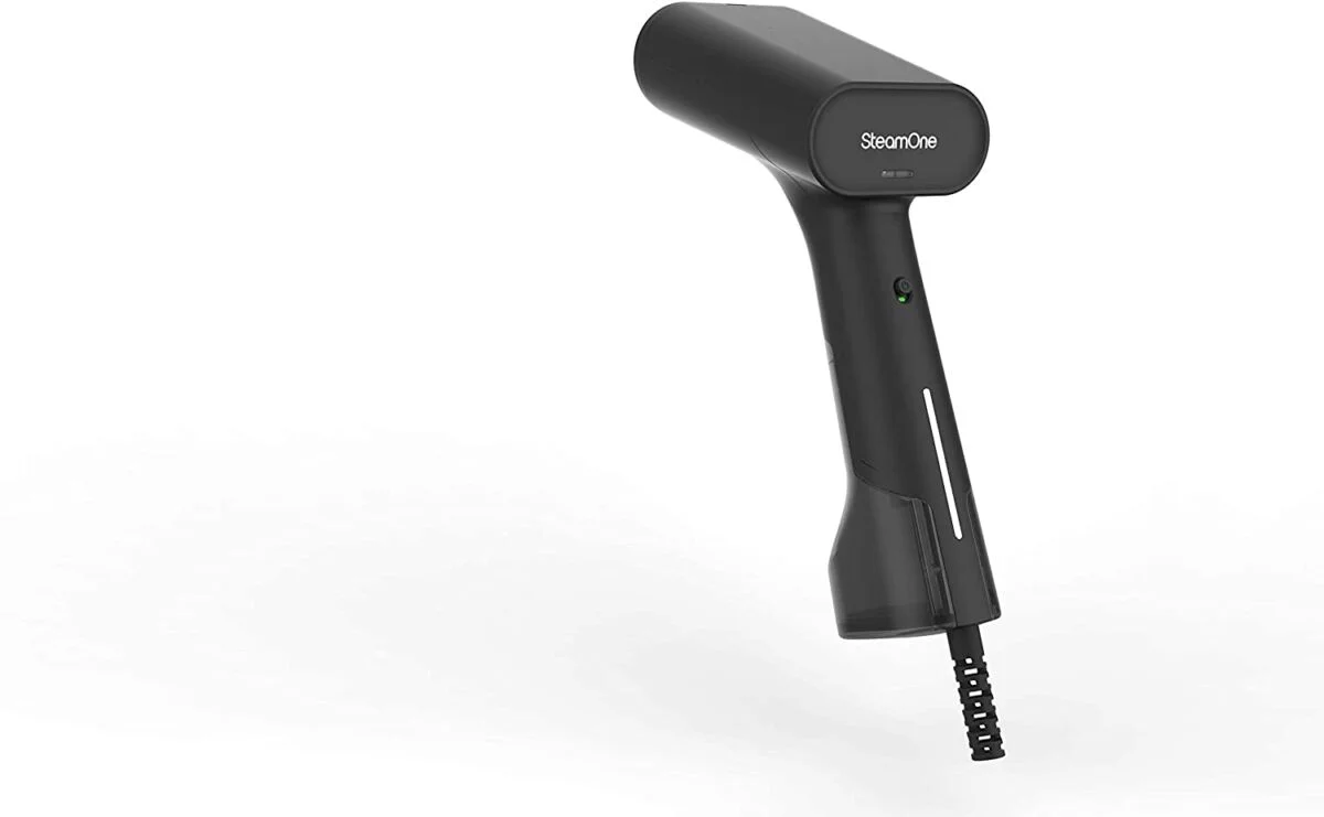 Voir plus d'infos sur Défroisseur vapeur compact 120ml - SteamOne Défroisseur vapeur compact 120ml - SteamOne