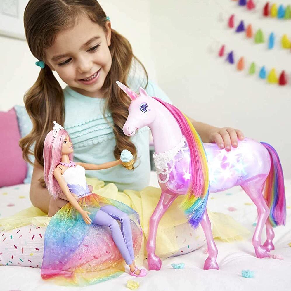  Barbie Dreamtopia Licorne rose Lumières Magiques crinière arc-en-ciel