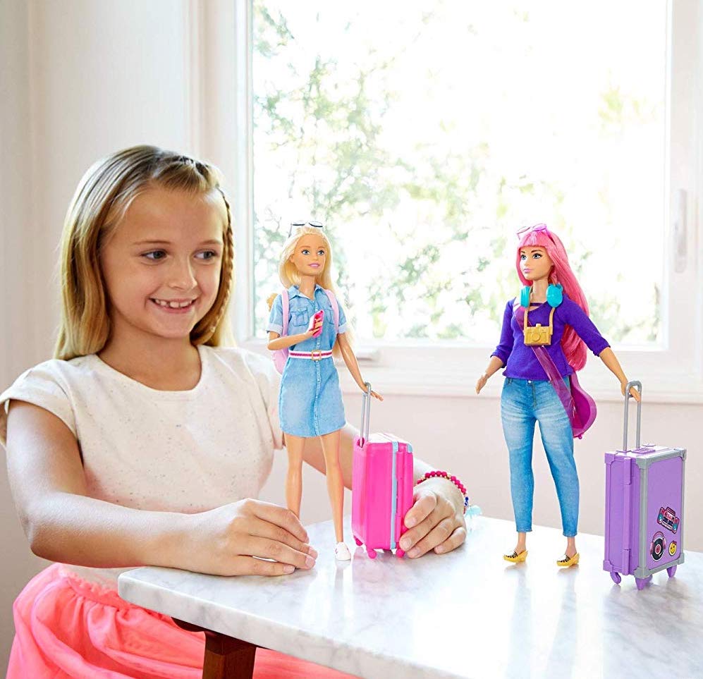 Barbie en vacances - voyage - valise Barbie en Voyage - Poupée, Valise et 10 Accessoires