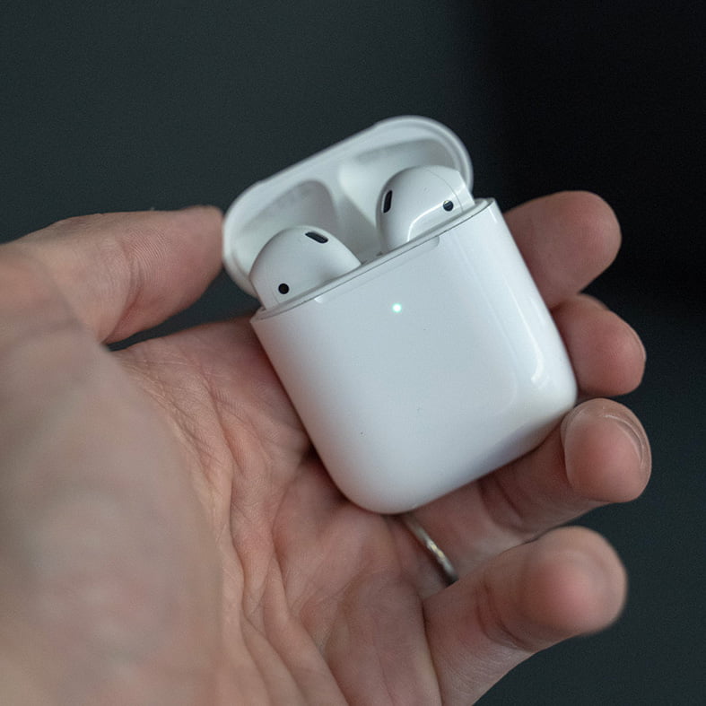  AirPods 2 avec boîtier de charge filaire - APPLE