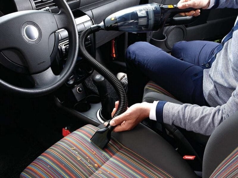 Un aspirateur à main pour la voiture : notre coup de coeur