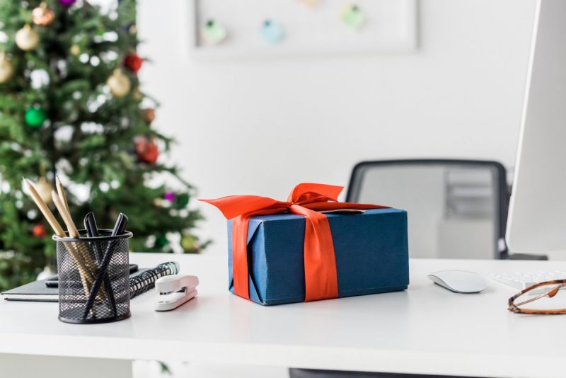 Guide d'Idées Cadeaux pour Collègues de Travail - Guides d'achat et Idées Cadeaux pour toute la famille Guide de cadeaux originaux pour les collègues