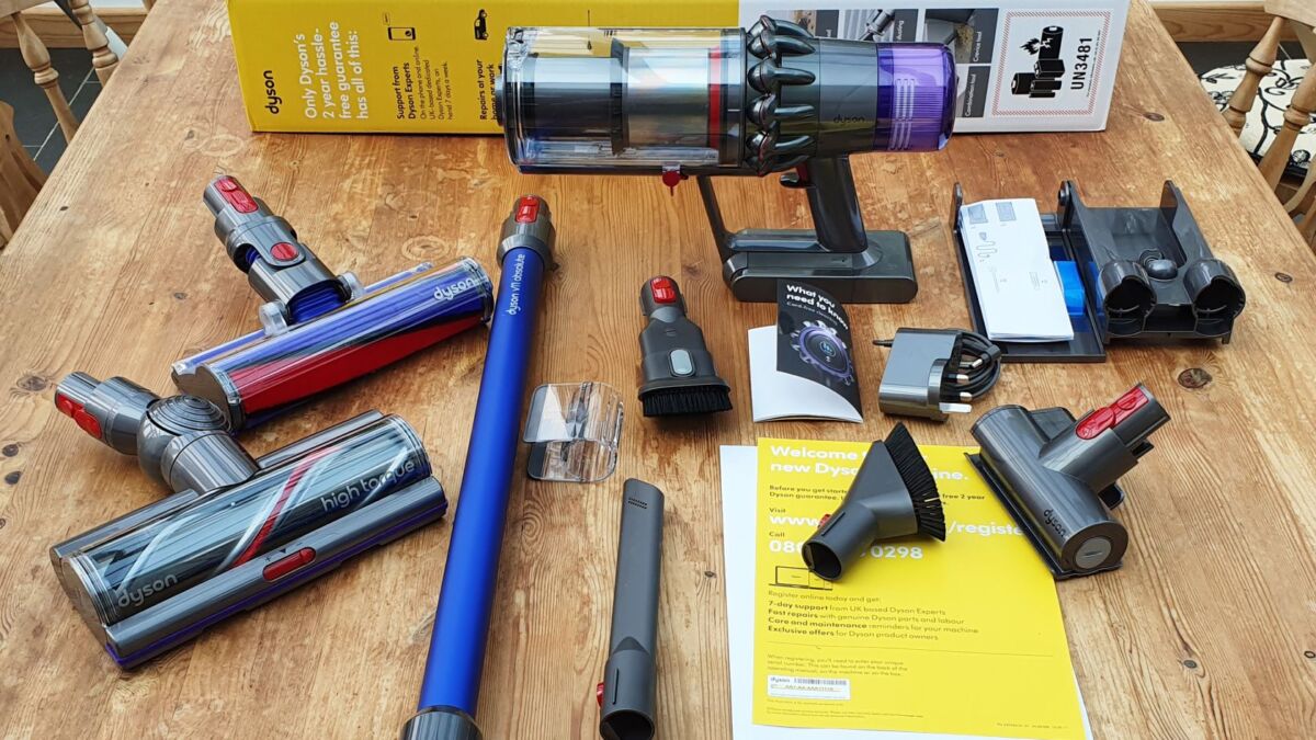 Le test complet de l'aspirateur DYSON V11 ABSOLUTE : les accessoires