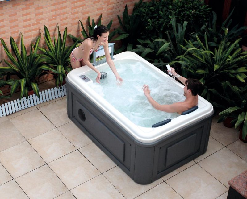 Guide Des Meilleurs Spas Et Jacuzzi Rigides à Poser Août 2024