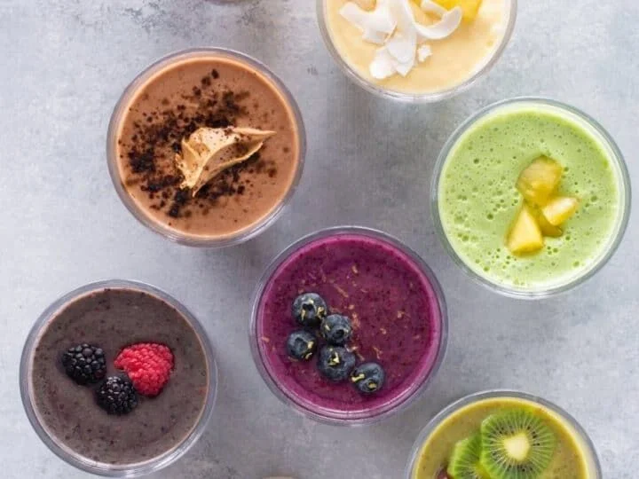 Guide des Meilleurs Blenders pour Smoothies - Guides d'achat et Idées Cadeaux pour toute la famille Smoothies de fruits colorés - Guide d'achat