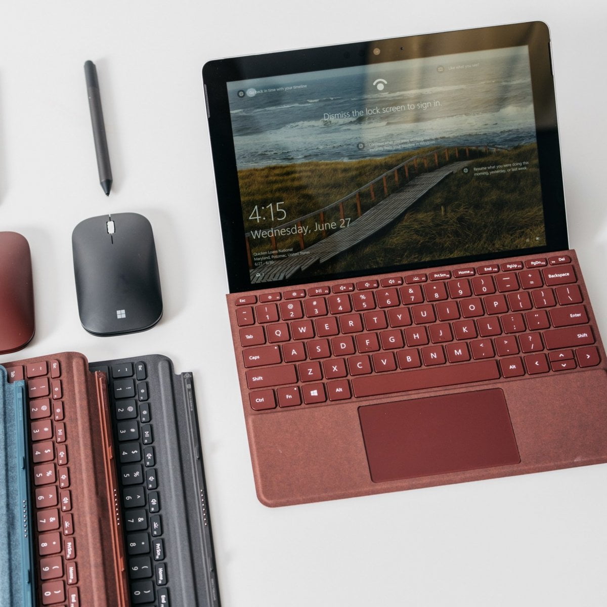  Microsoft Surface Go 2 + Clavier + Souris - 10' - 128 Go - Ordinateur 2-en-1